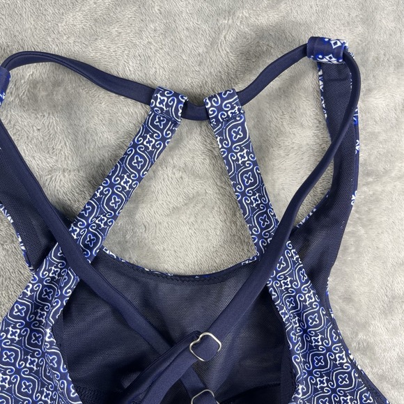Athleta Swim Bikini Top Womens 32 B/C Blue Halter High Neck Geo PrintBeach Vacay - Picture 9 of 9